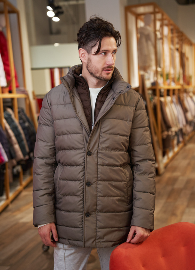 Мужской пуховик на пуговицах со стойкой модель № 3254 меха малина