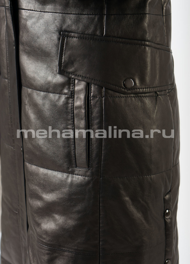 Приталенный кожаный пуховик на молнии с воротником модель № 916 универмаг малина