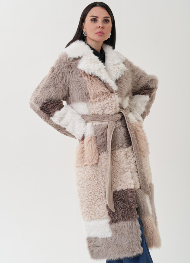 Пальто бежевого цвета с английским воротником модель № 25417 в кредит