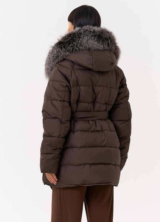 фото Женский пуховик с капюшоном из меха чернобурки модель № 31516 фото Женский пуховик с капюшоном из меха чернобурки модель № 31516