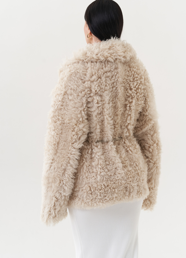 Натуральная двухсторонняя дубленка модель № 26828 универмаг малина