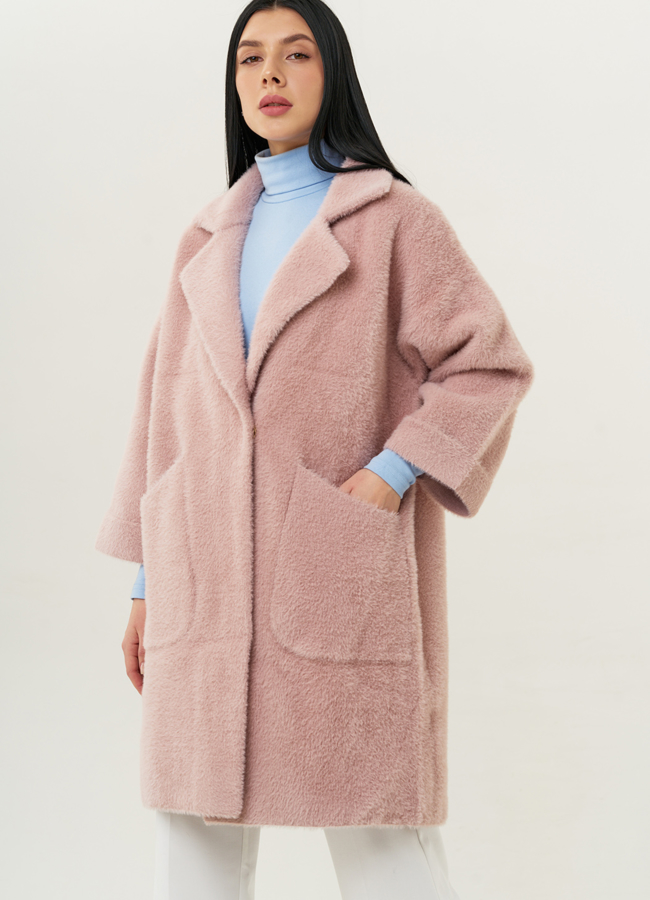 Женский кардиган с английским воротником в пудровом цвете модель № 1829 меха малина