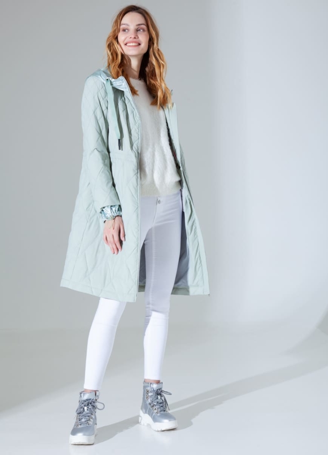 Куртка женская прямого кроя с капюшоном модель № 328 в рассрочку