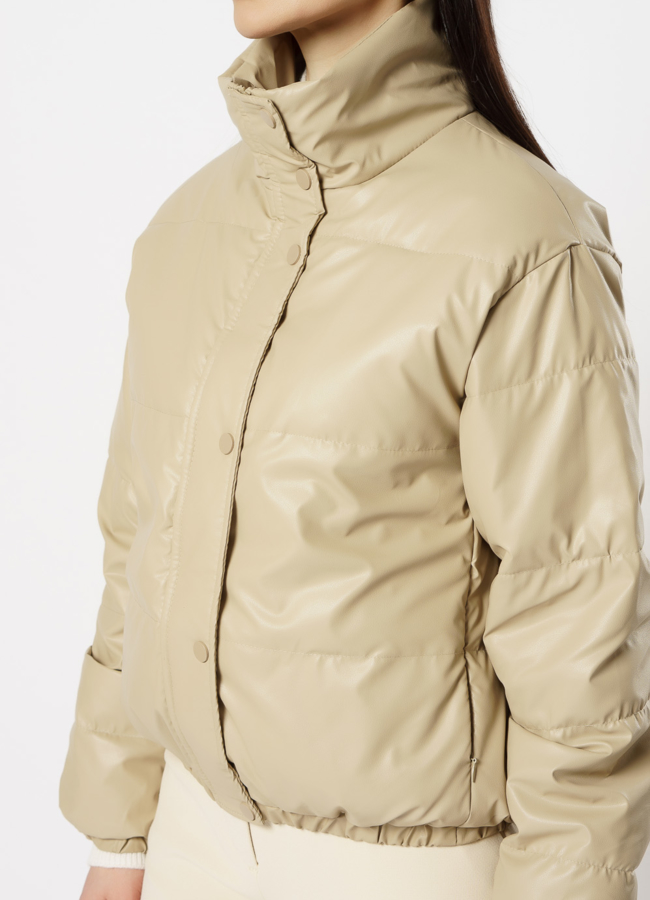 Куртка из эко кожи утепленная бежевого цвета модель № 505 универмаг малина