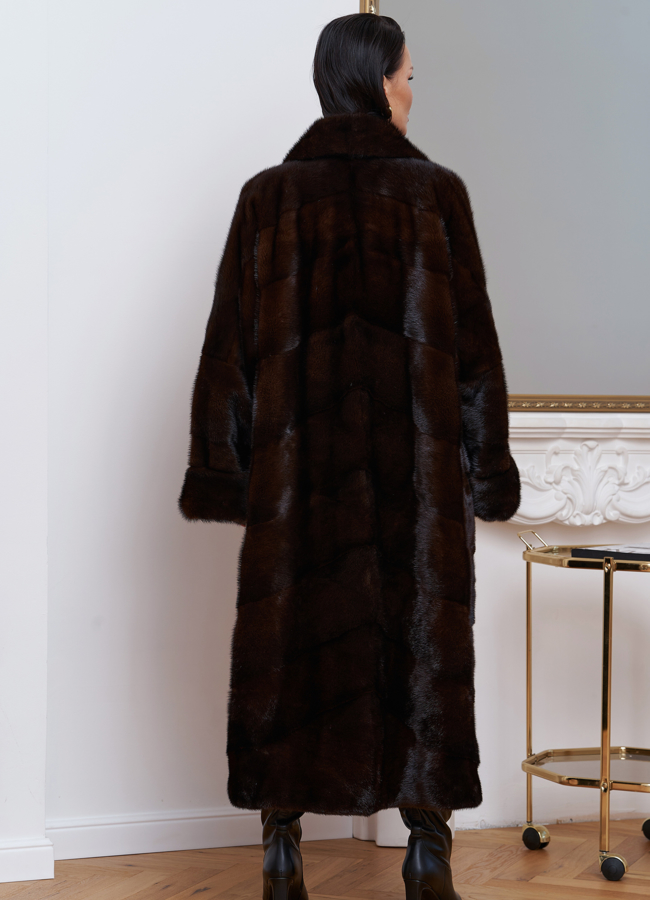 Шуба из меха норки с английским воротником модель № 27589 универмаг малина