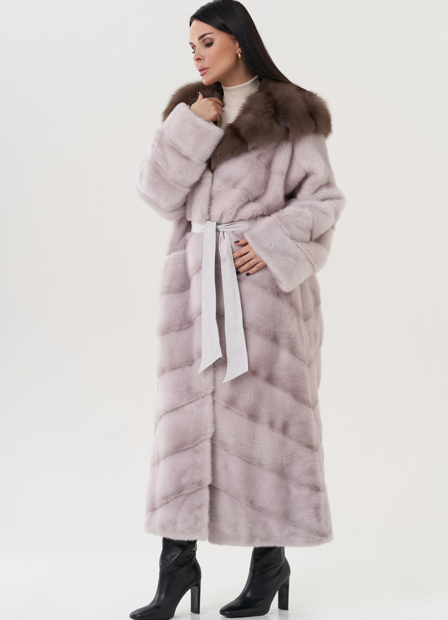 Шуба из норки с капюшоном из куницы  модель № 25813 универмаг малина