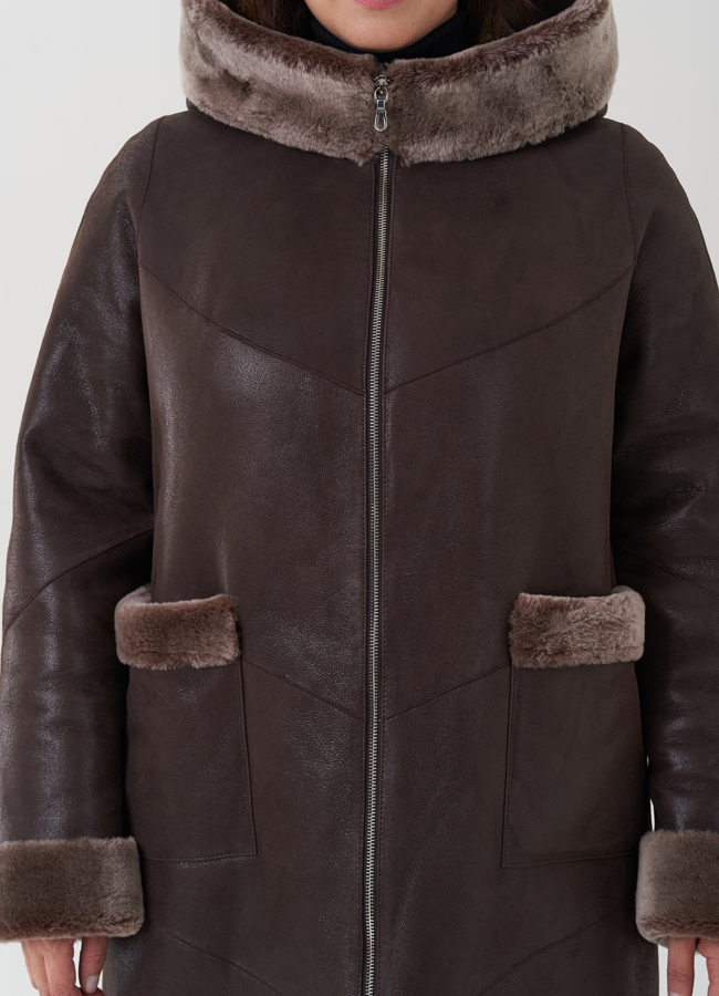 Женская дубленка с капюшоном  модель № 81838 универмаг малина