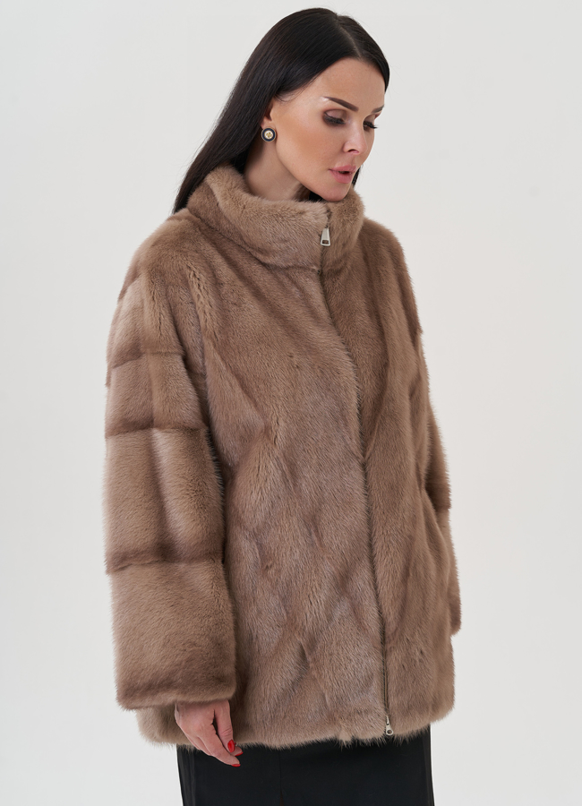 Короткая  шуба из норки  модель № 82452 универмаг малина