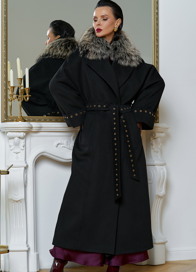 Утепленное женское пальто с английским воротником из меха лисы модель № 31552 меха малина Утепленное женское пальто с английским воротником из меха лисы модель № 31552 меха малина