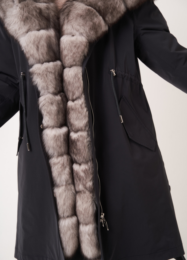 Парка с меховой отделкой с капюшоном на молнии модель № 3952 в рассрочку