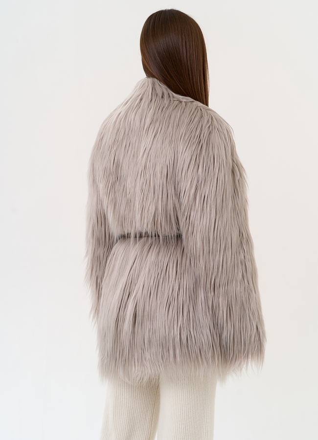 Женская шуба из эко меха с декоративным поясом модель № 31529 в кредит Женская шуба из эко меха с декоративным поясом модель № 31529 в кредит