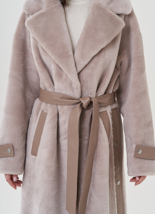 Длинное женское пальто из натуральной шерсти  модель № 25684 в кредит