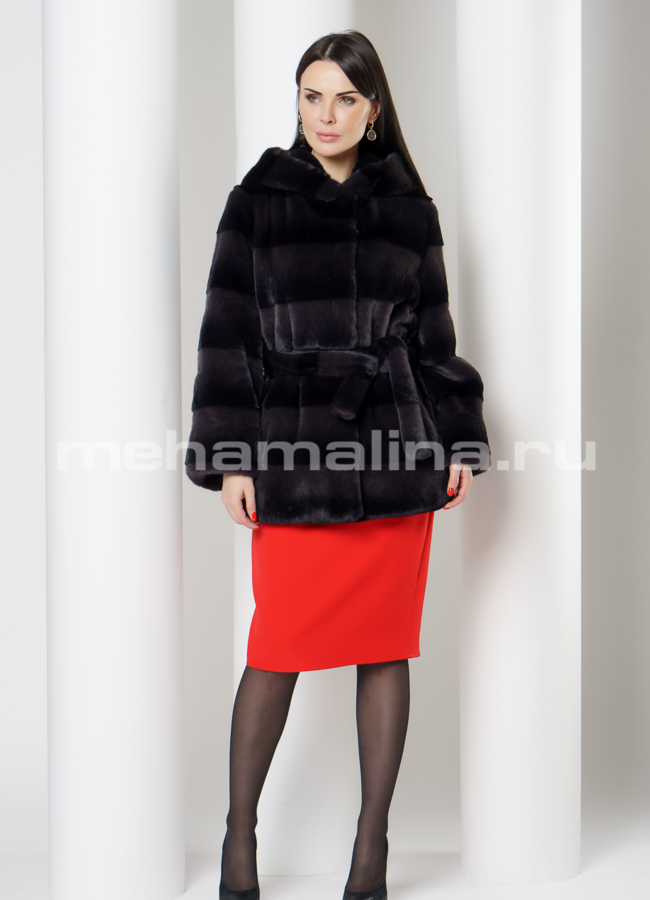 Шуба из эко меха прямого силуэта с капюшоном модель № 884 в кредит