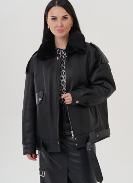 Женская дубленка черного цвета 