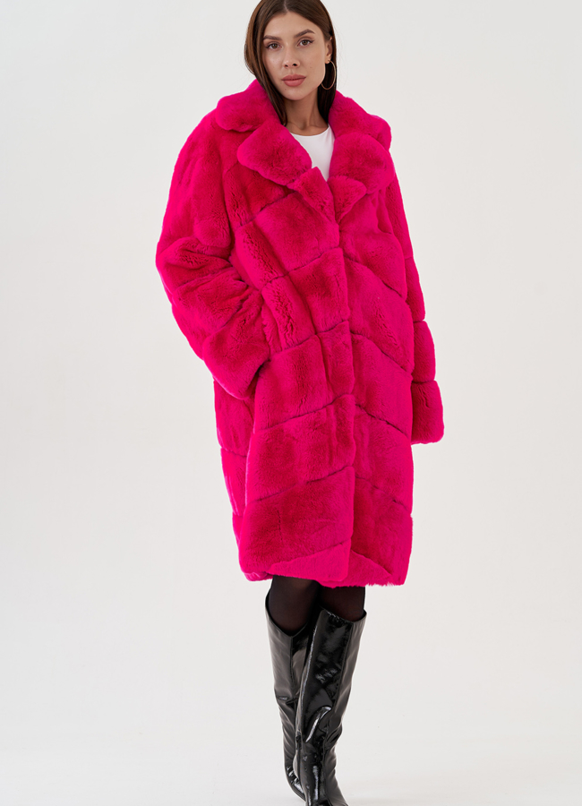 фото Удлиненная женская шуба из кролика в цвете фуксия модель № 81858