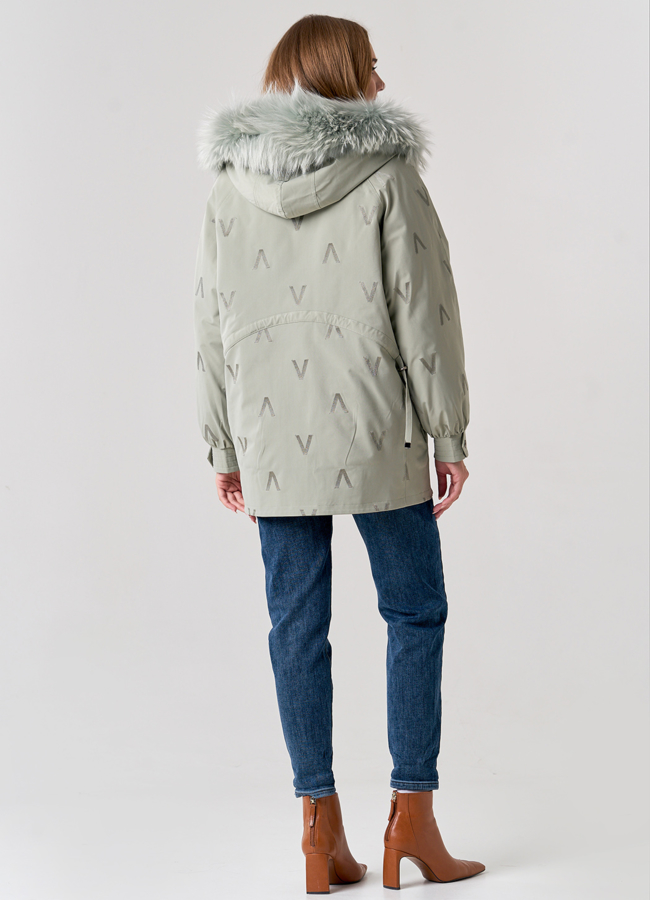 фото Женская парка оверсайз с вышивкой модель № 21601