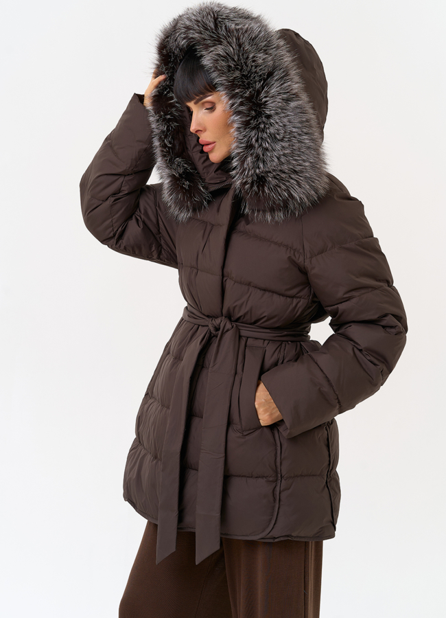 Женский пуховик с капюшоном из меха чернобурки модель № 31516 в рассрочку Женский пуховик с капюшоном из меха чернобурки модель № 31516 в рассрочку