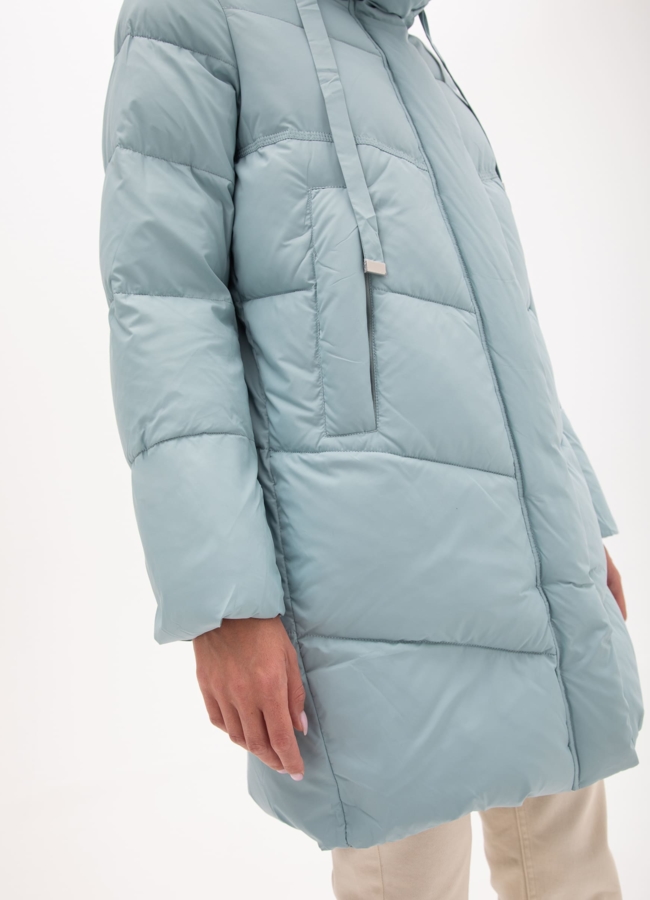 Женский пуховик с капюшоном  модель № 25766 универмаг малина