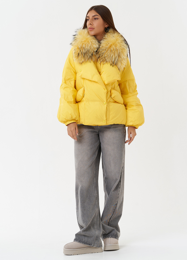 Куртка с отделкой из меха енота модель № 28832 в рассрочку