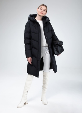 Женский пуховик с капюшоном 