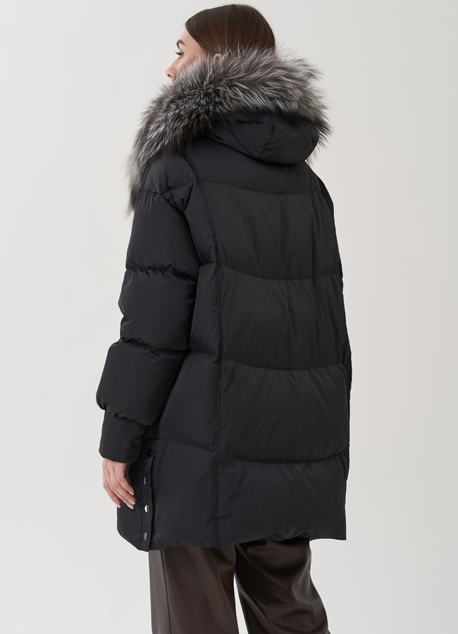 Женский пуховик черного цвета с меховой отделкой модель № 25367 универмаг малина