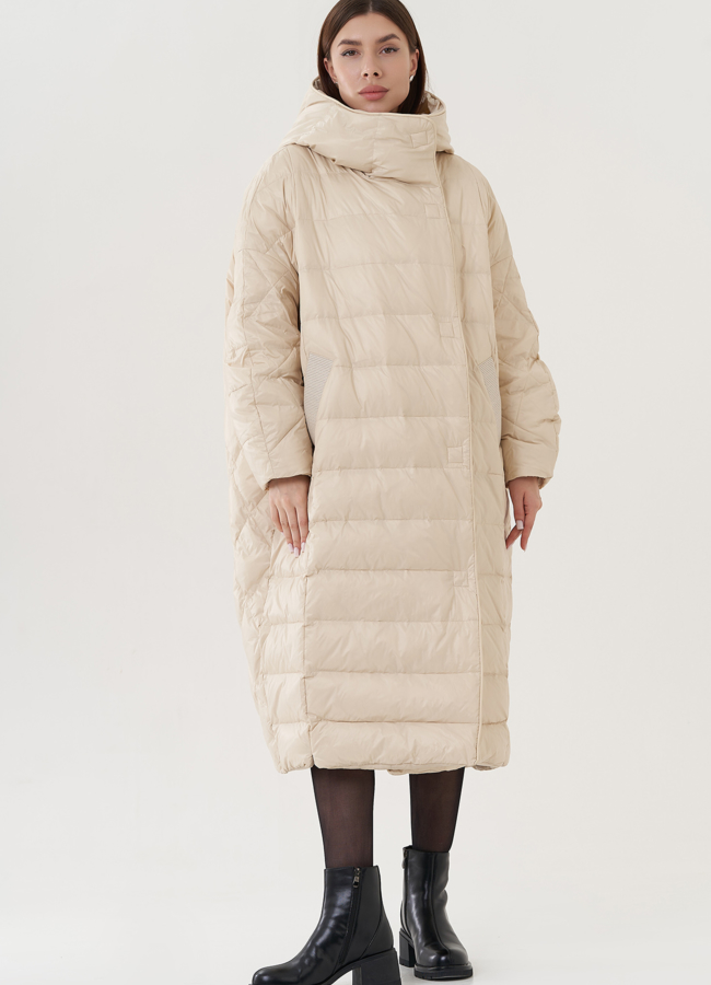 Пуховик оверсайз с капюшоном  модель № 25956 меха малина