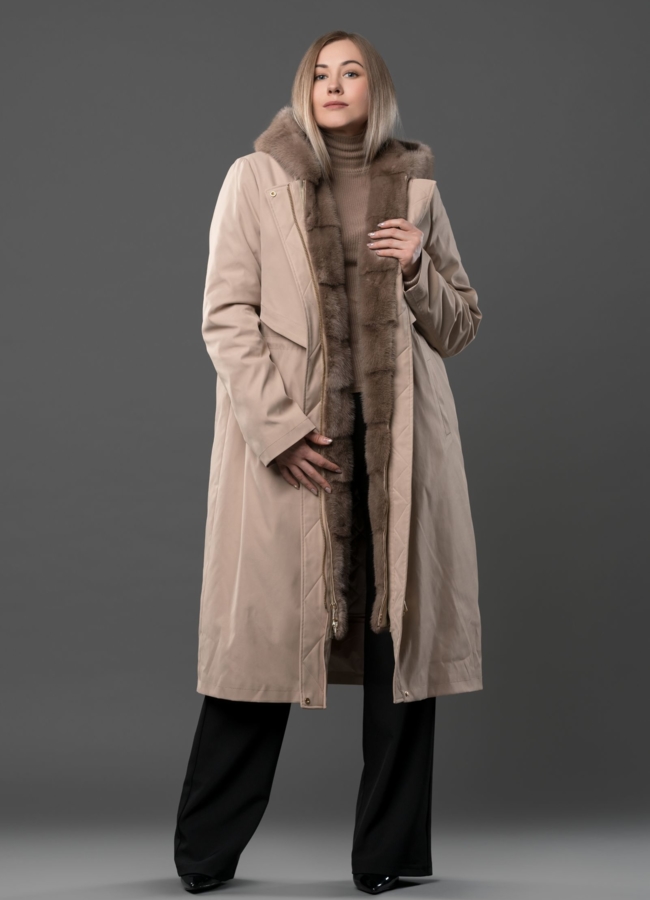 Парка в бежевом цвете с меховой отделкой из норки модель № 12395 меха малина