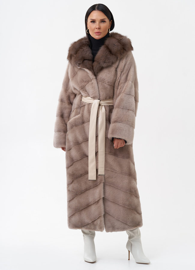 Длинная шуба из норки с капюшоном из меха куницы модель № 28128 универмаг малина