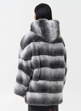 Шуба из кролика с капюшоном Шуба из кролика с капюшоном