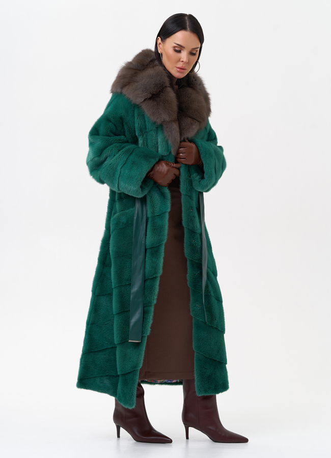 Норковая шуба с капюшоном из меха куницы модель № 29253 универмаг малина