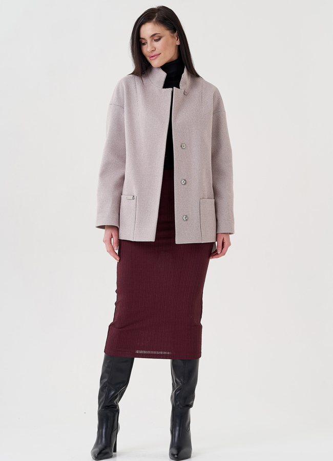 Укороченное женское пальто в бежевом цвете модель № 23964 в кредит