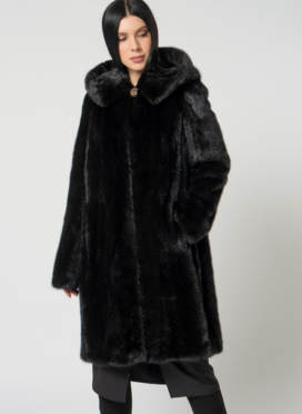 Норковая шуба с капюшоном Норковая шуба с капюшоном