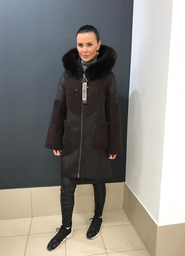 Дубленка модель № 9508 меха малина