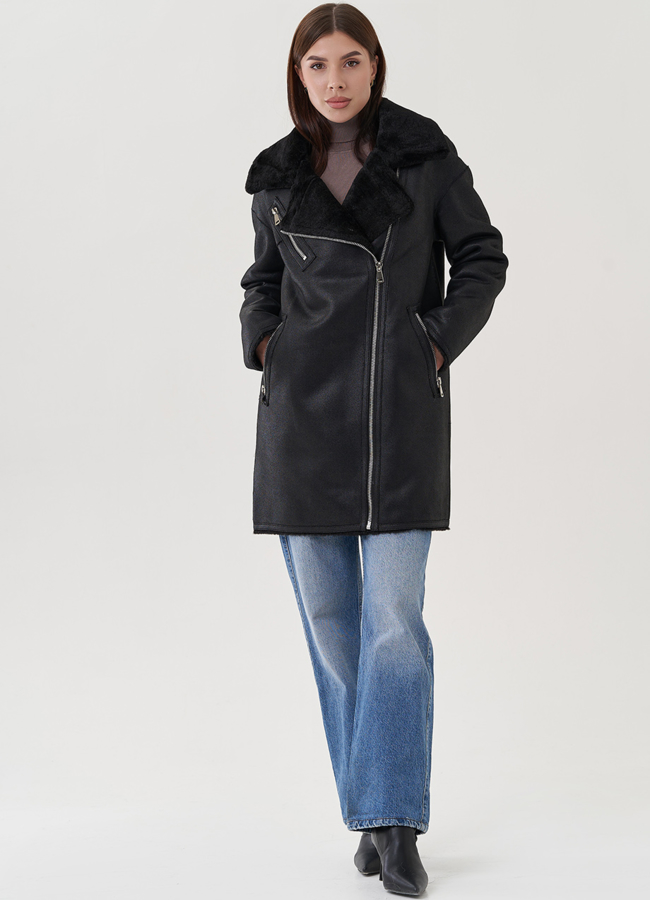 фото Дубленка черного цвета из эко замши с английским воротником модель № 25413