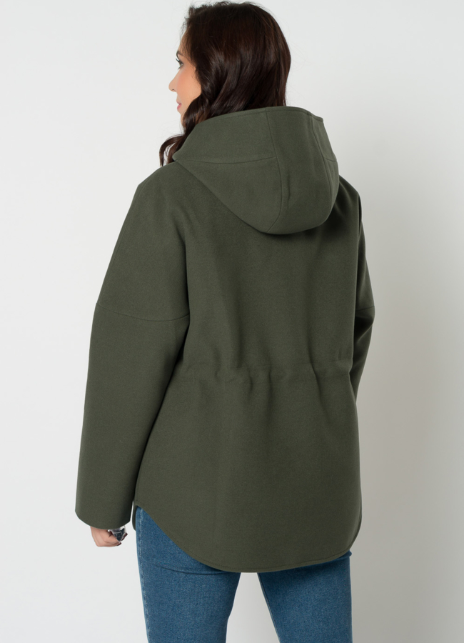 Парка женская в зеленом цвете с капюшоном модель № 21671 в рассрочку