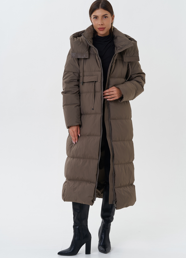 Длинный пуховик с капюшоном модель № 28501 универмаг малина