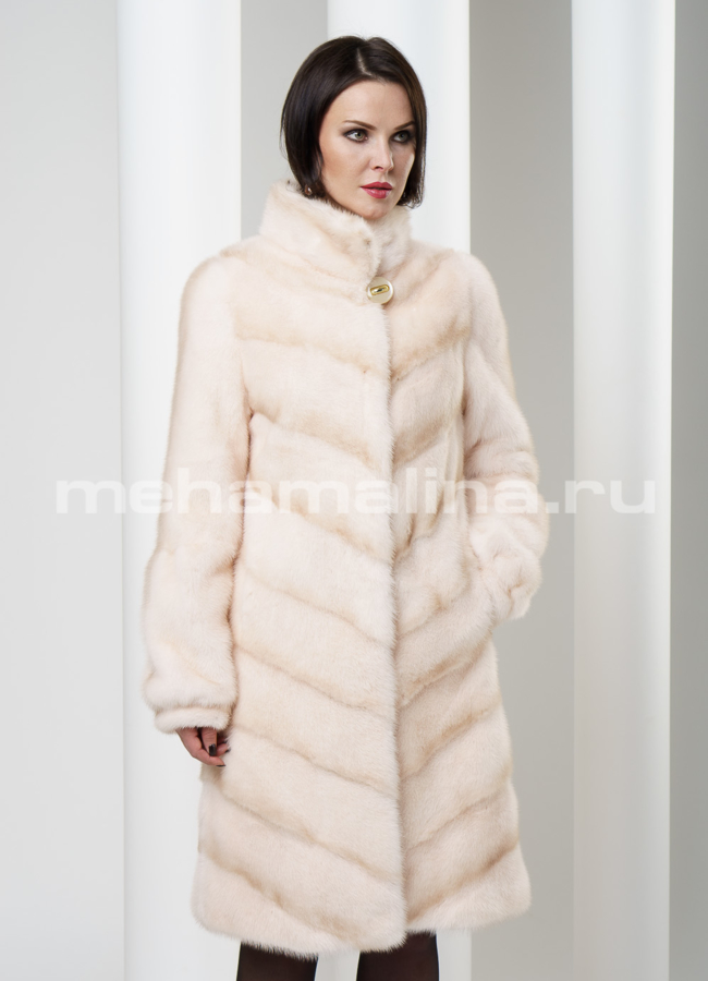 Светлая шуба из норки 2015 модель № S-186 в кредит