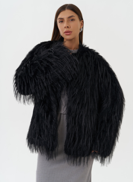 Женская шуба под эко страуса черного цвета