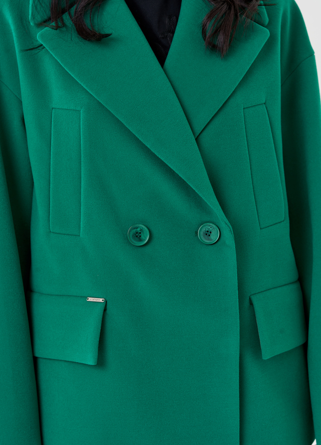 Укороченное женское пальто зеленого цвета  модель № 24409 в рассрочку