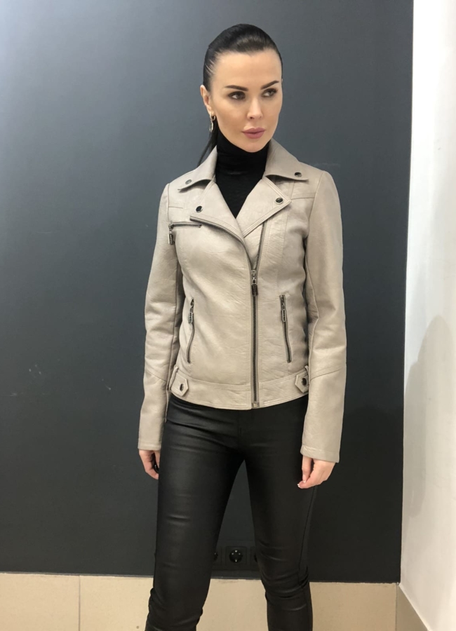 Куртка женская модель № 1515 меха малина