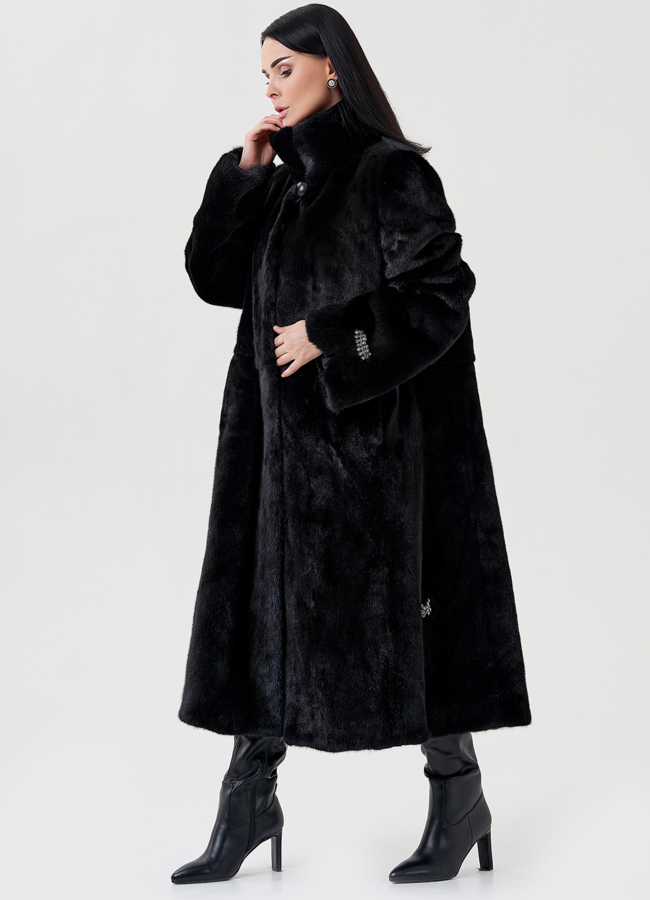 Норковая шуба черного цвета  модель № 23991 универмаг малина