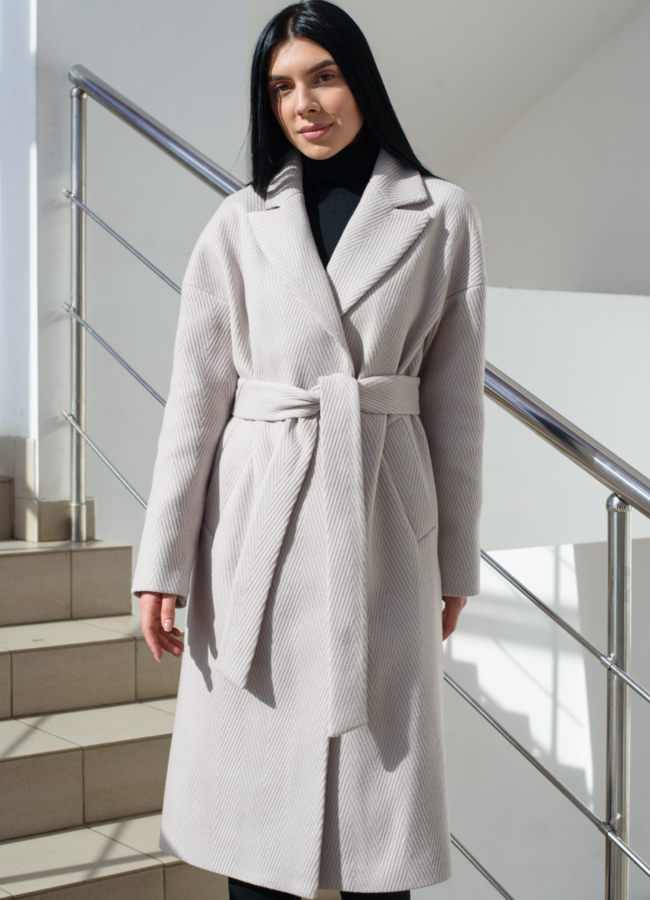 Женское пальто  модель № 22458 меха малина