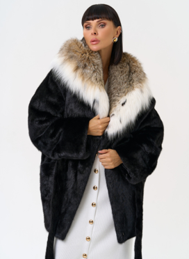 Женская шуба из меха норки с капюшоном из меха рыси