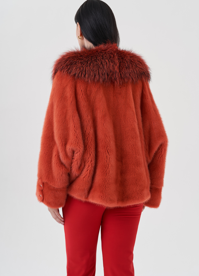 Женская норковая шуба  модель № 24660 в кредит