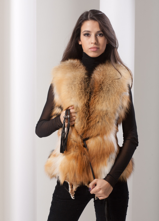 Меховая жилетка из лисицы модель № M-12 меха малина