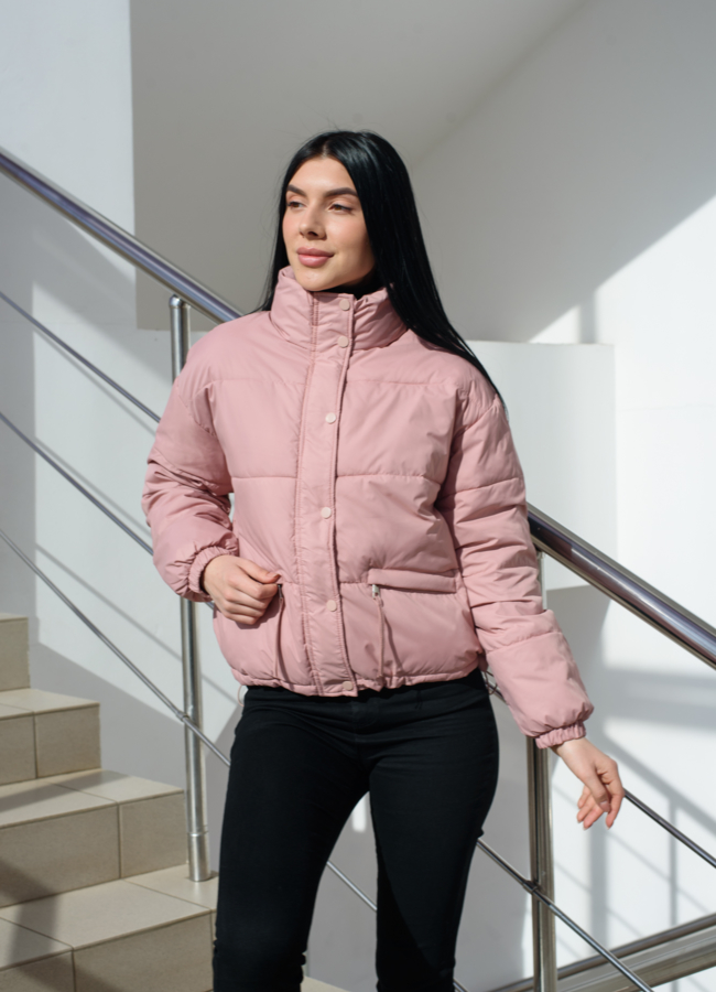 Женская куртка розового цвета  модель № 22567 в кредит