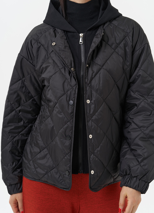 Куртка женская с трикотажным капюшоном модель № 30030 универмаг малина