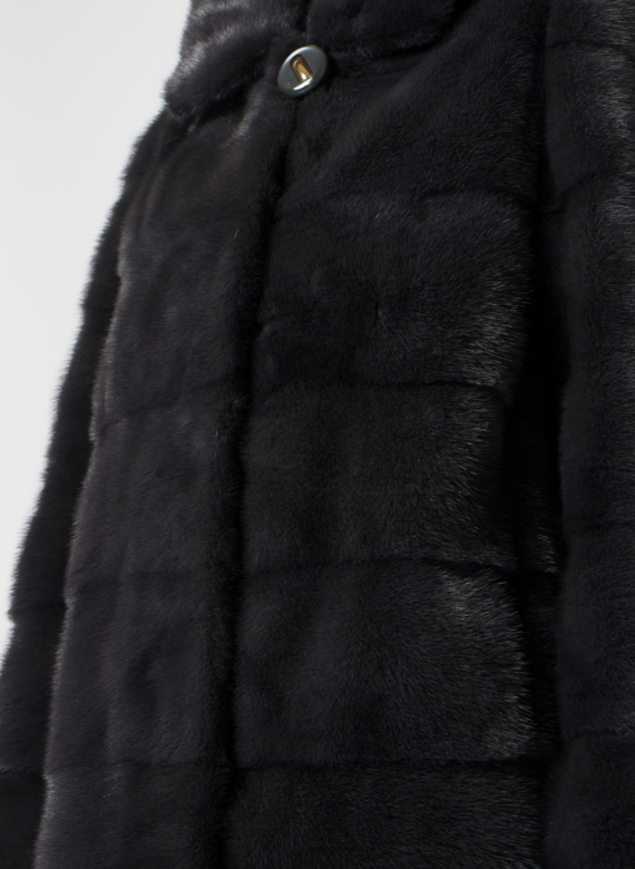 Куртка из меха норки с капюшоном