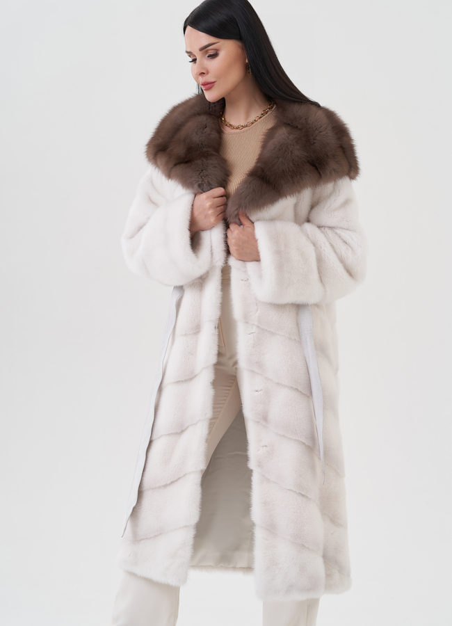 Норковая шуба с капюшоном из куницы  модель № 24672 универмаг малина