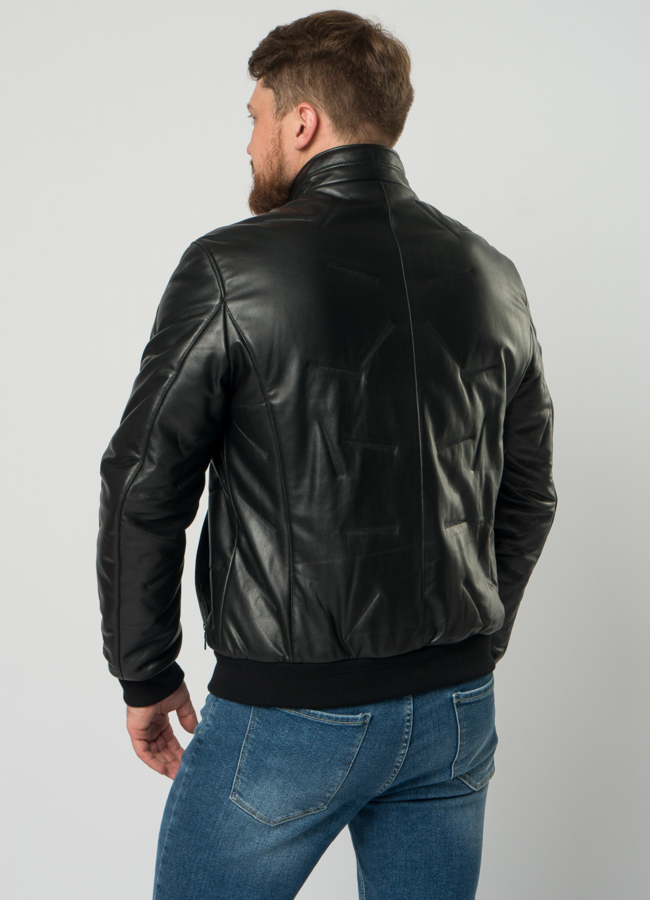 фото Мужской пуховик-бомбер из натуральной кожи черного цвета модель № 18504